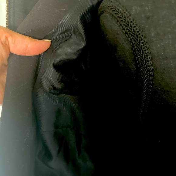 Zara basic black coat, slim fit in size small - Picture 5 of 6